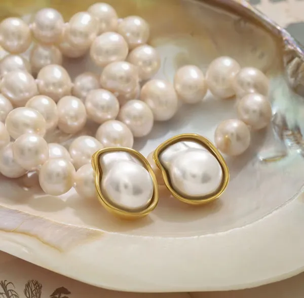 Golden_Stainless_Steel_And_Hypoallergenic_Coating_Earrings_For_Women